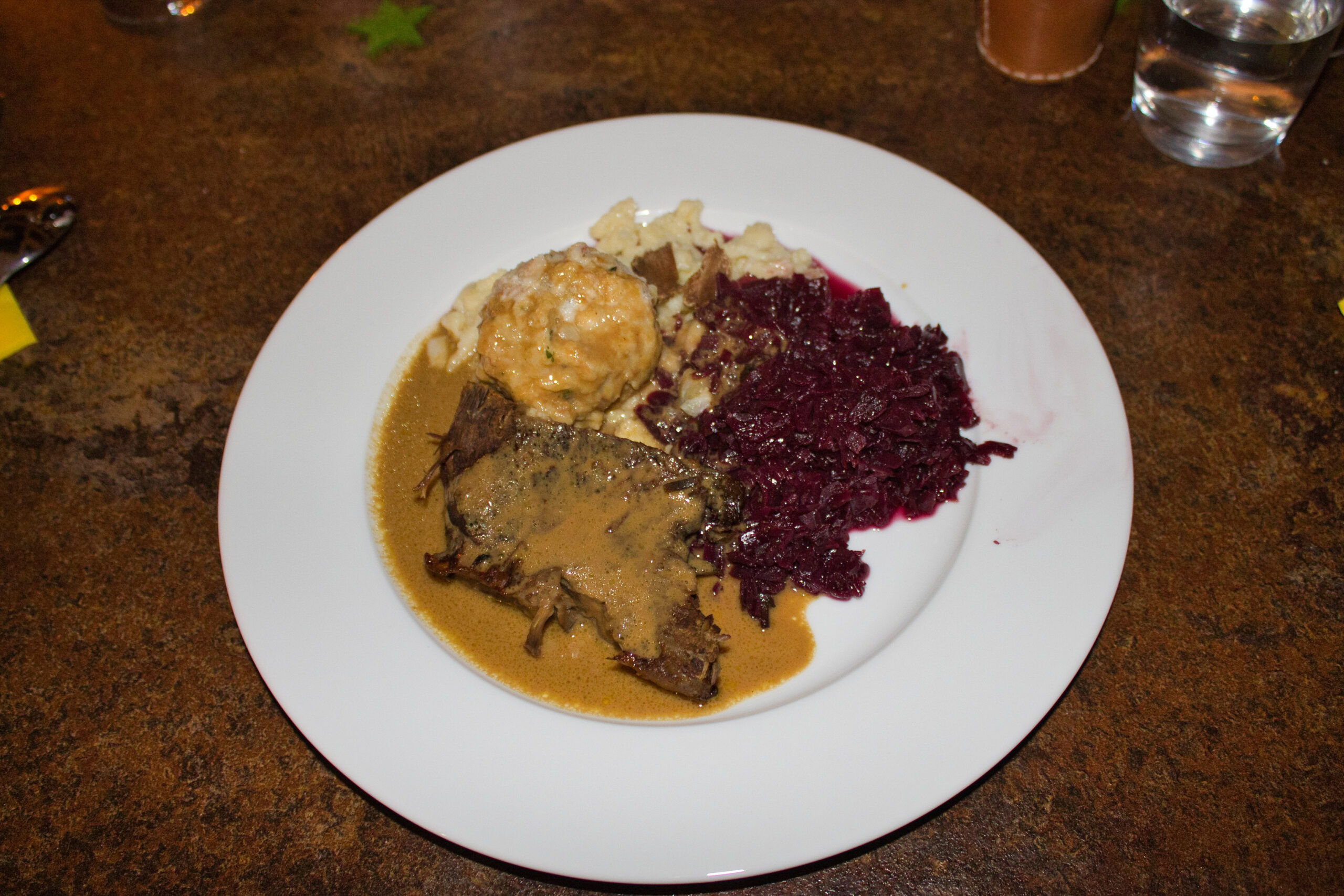 Essen bei Weihnachtsfeier 2019