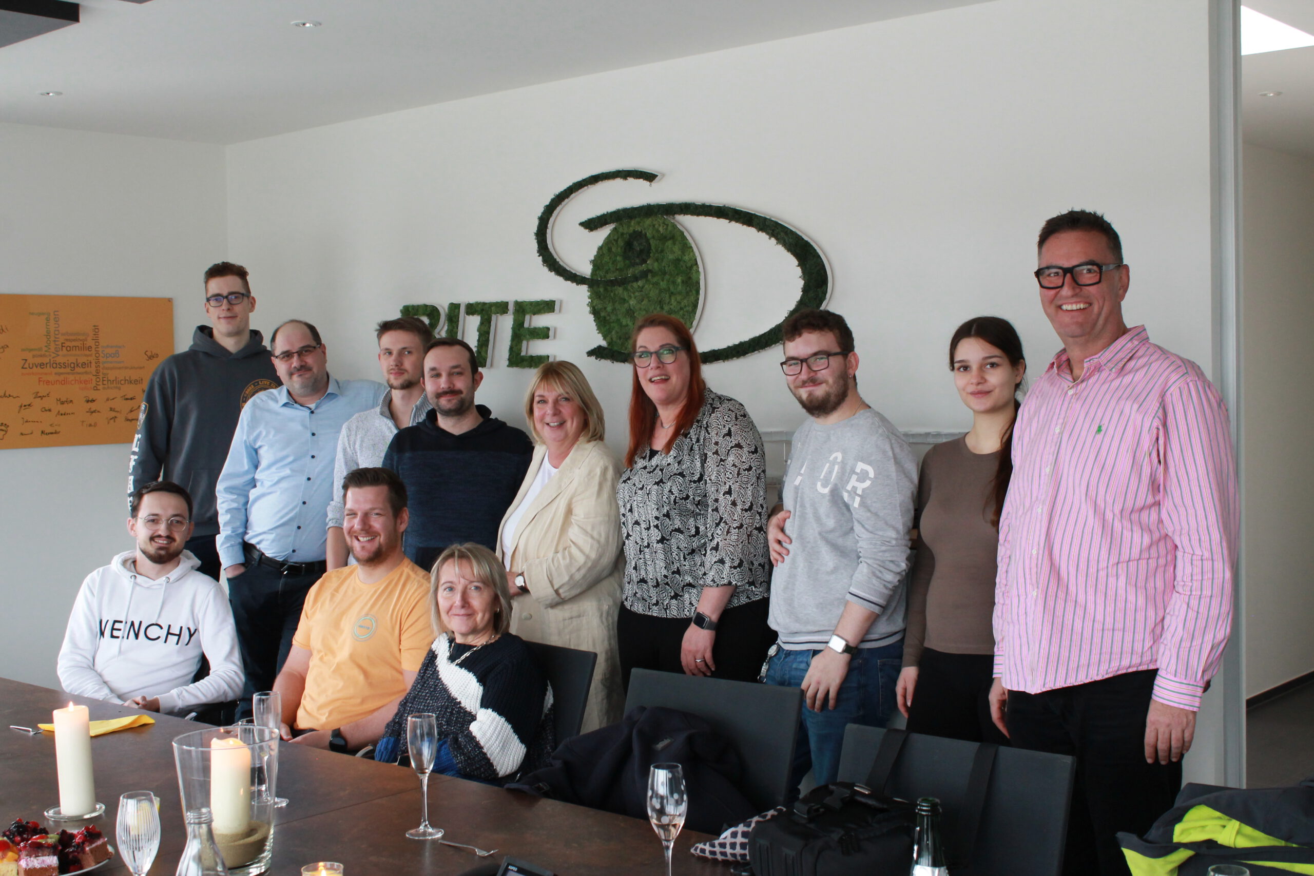 BITE AG Mitarbeiter feiern Unternehmenszugehörigkeit von 5 Jahren